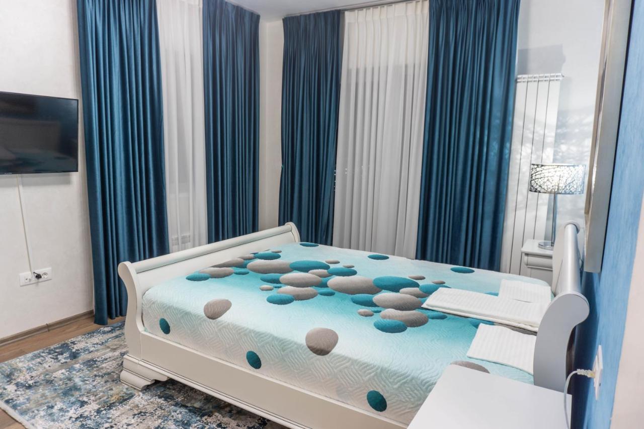 White Dream Penthouse With Jacuzzi Daire Braşov Dış mekan fotoğraf