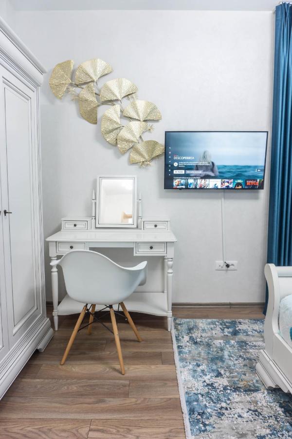 White Dream Penthouse With Jacuzzi Daire Braşov Dış mekan fotoğraf